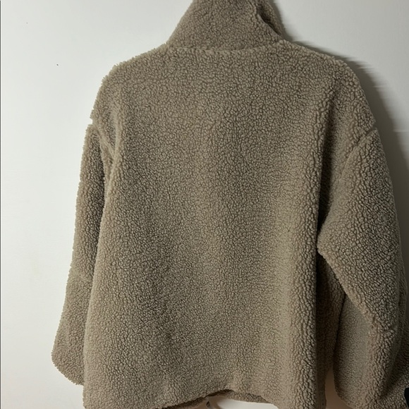 H&M Beige Sherpa Jacket - Picture 3 of 4